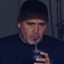 Roman tomando mate