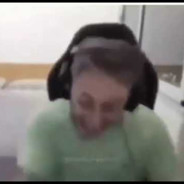 Y ESOS AURIS DE VIRGO MOMO?