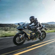 她说她是晒黑的