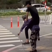 骑老奶奶过马路