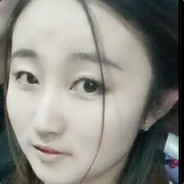 龙卷风摧毁停车场