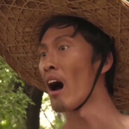 黄胶鞋  七分裤