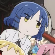 露出鸡脚的小黑子