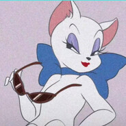 Bullying a little kitty？