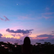 渴了喝水干嘛掰我腿