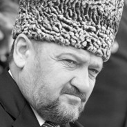 АДАМ АХМАТОВ