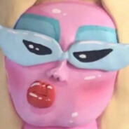 约泡欠了三千万