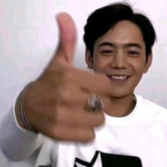 丁真给你竖大拇哥