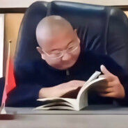 她说是二战炸黑的