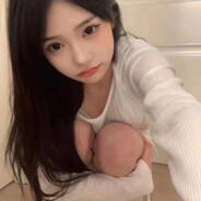 雨下在窗前玻璃也在流眼泪