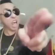 我第一次玩CS就给你摆事