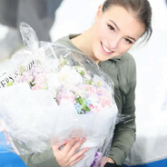 癞蛤蟆想吃天鹅肉