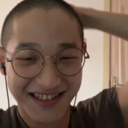 刀哥把屏幕前的土豆拿开