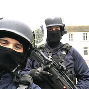 純愛戰士爆殺NTR