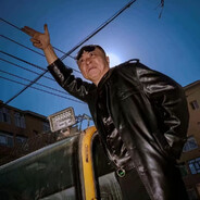 老人和小孩先飞