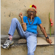 бабка в кедах