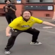 黑哥们的语言是不通的