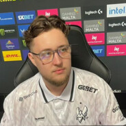 Zywoo见我如井中蛙见月