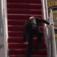 78岁青春拜登会不会梦到川普学姐