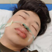 美女给我亲一口