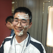 悦悦爱吃糖葫芦