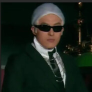 除夕街头即将放飞理想的有志青年-吕小布