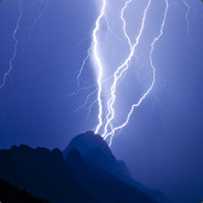 雷电法王李小源