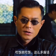 拿黑卡的萨摩耶