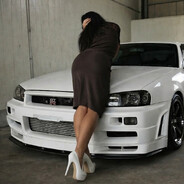It’s a Faaking Skyline!!!