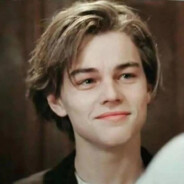 racheta dau pe frunte