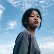 她与月亮皆缺憾