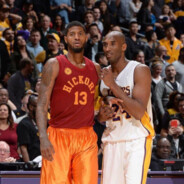 宝宝自己爬过来