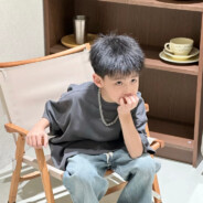 开挖掘机的小土豆