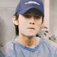 请问有半岛铁盒吗