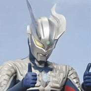 长着反派脸の报幕员