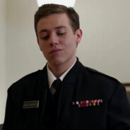 疯狂肘击马加奇