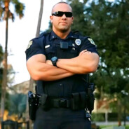 弗罗里达扫黑警员马克