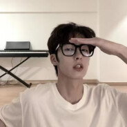 邻座曼巴同学不时偷偷