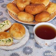 пиріжок з чаєм