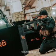 介城管会玩枪儿