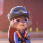 手持真理的兔子警官