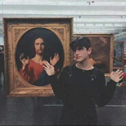 大笨钟下寄快递上面摆下面寄