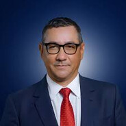 Victor Ponta Peek - steam id 76561198807437379