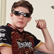 想拉屎但也要憋着把这最后一枪打完