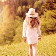 我见青山多妩媚