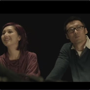 太阳遮掩了星星的光芒我一直在发亮望着你。