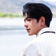 理塘第一狙击手—丁真