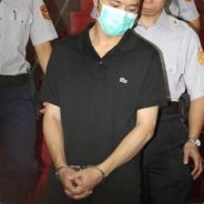 她包唅着他的它