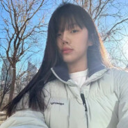 爱吃菠萝/