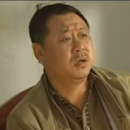 猛踹瘸子那条好腿~一个